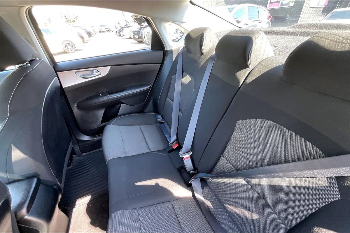 Photo 21 of this Kia Forte