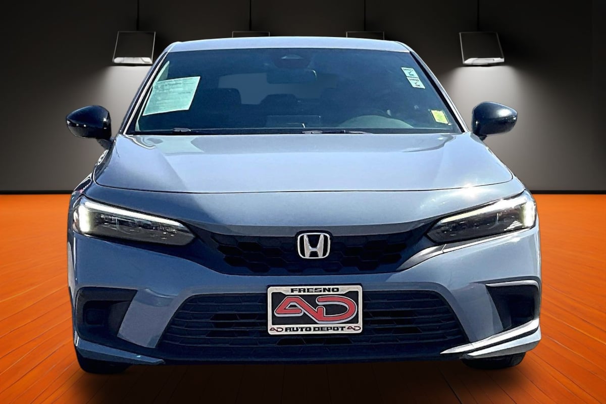Photo 2 of this Honda Civic Hatchback