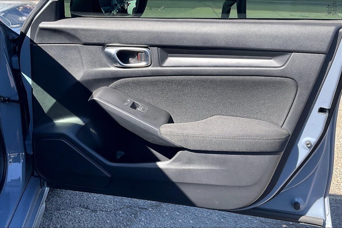 Photo 19 of this Honda Civic Hatchback