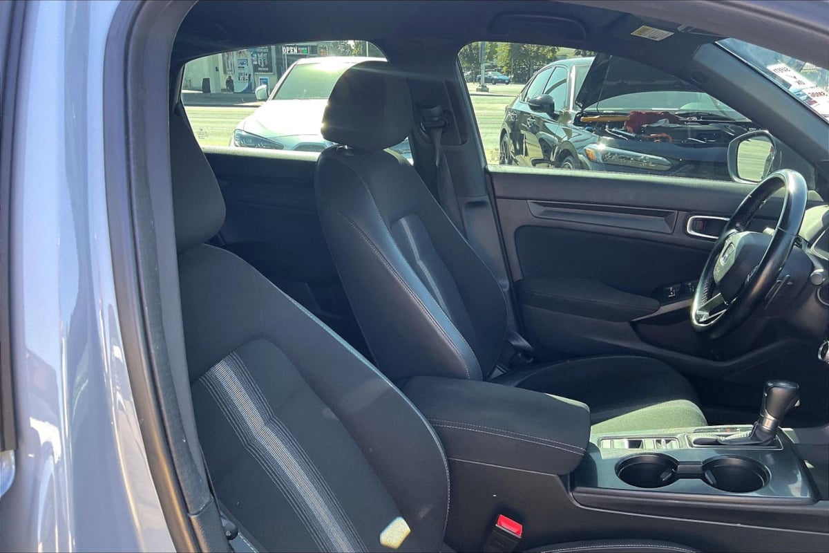 Photo 7 of this Honda Civic Hatchback