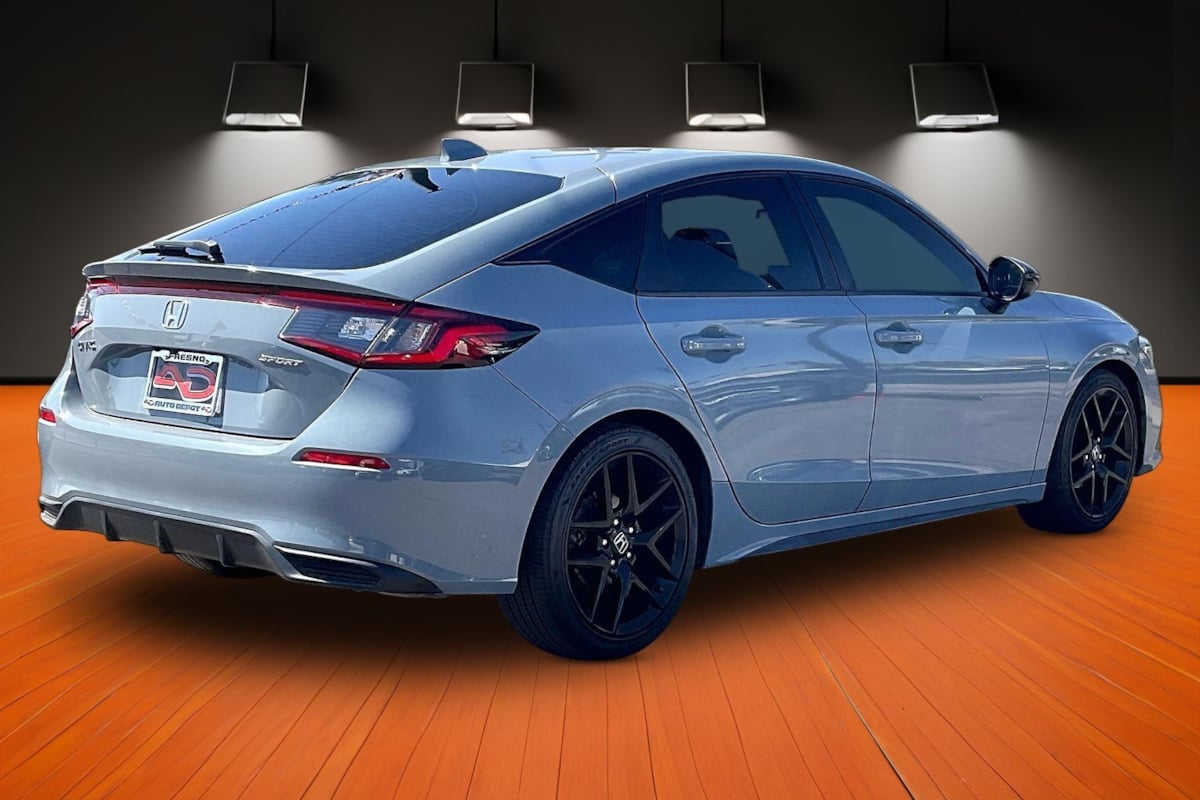 Photo 11 of this Honda Civic Hatchback