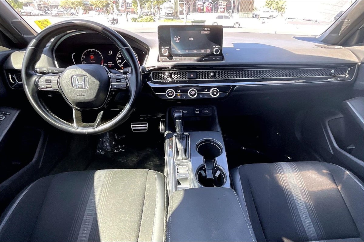 Photo 13 of this Honda Civic Hatchback