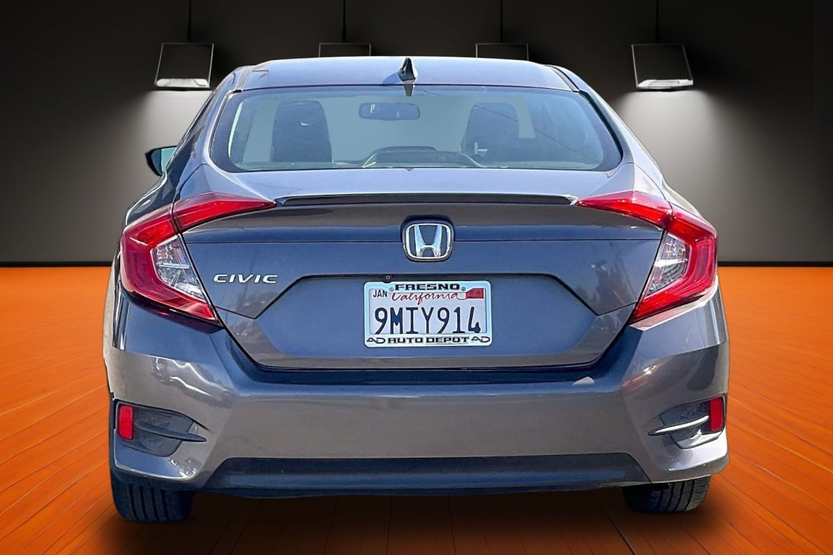 Photo 4 of this Honda Civic Sedan