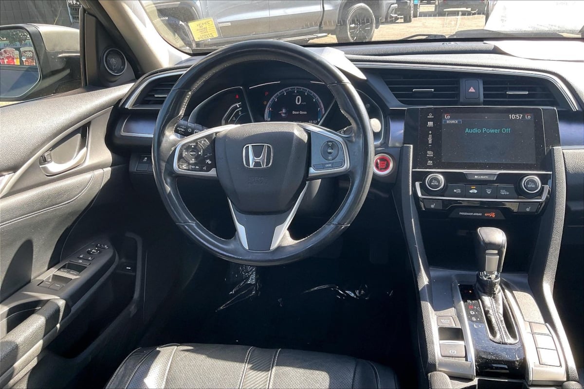 Photo 5 of this Honda Civic Sedan
