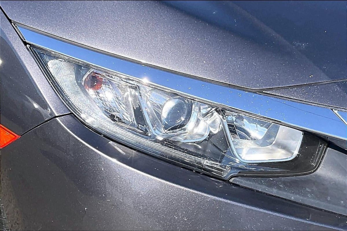 Photo 23 of this Honda Civic Sedan