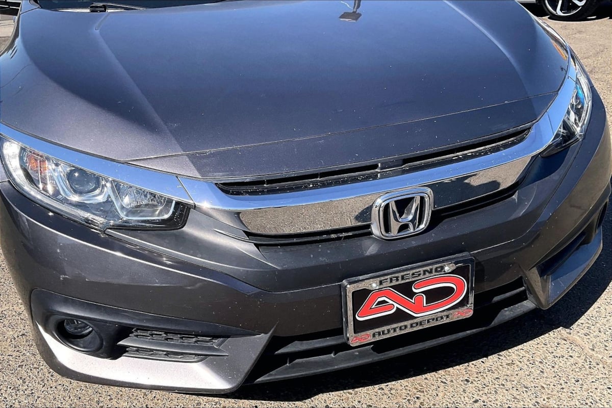 Photo 25 of this Honda Civic Sedan