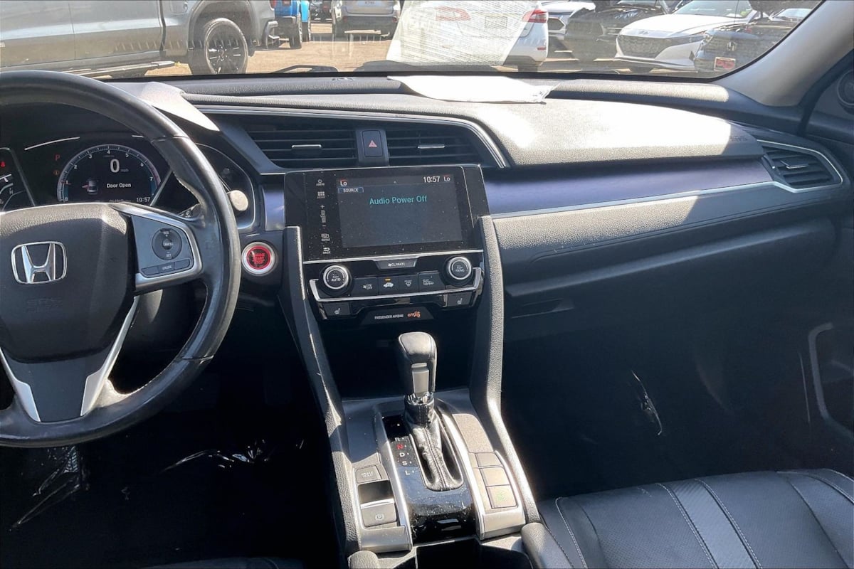 Photo 6 of this Honda Civic Sedan