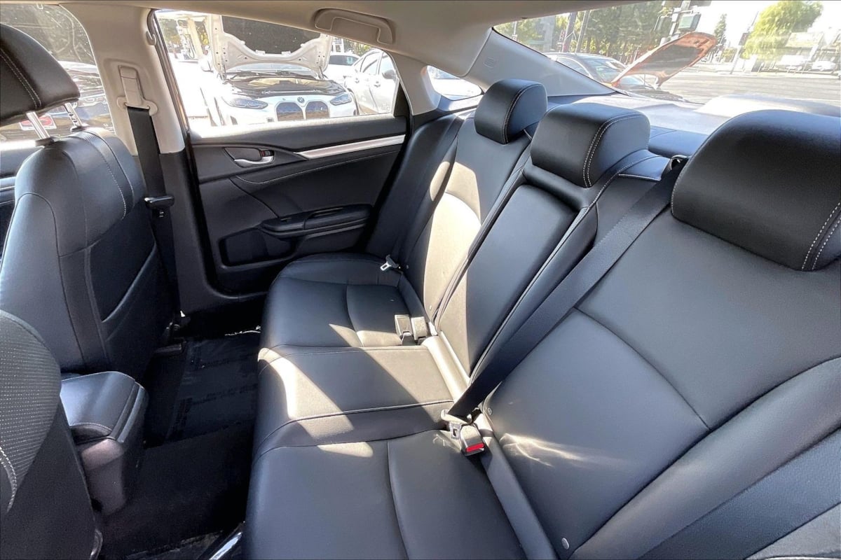 Photo 21 of this Honda Civic Sedan