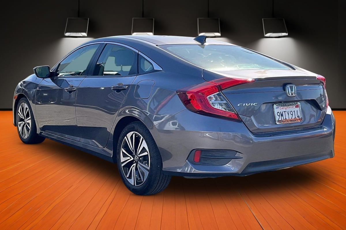 Photo 10 of this Honda Civic Sedan
