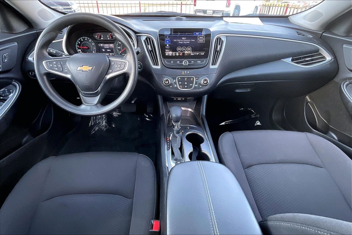 Photo 13 of this Chevrolet Malibu