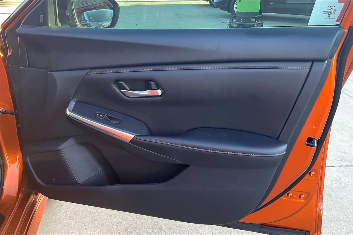 Photo 19 of this Nissan Sentra