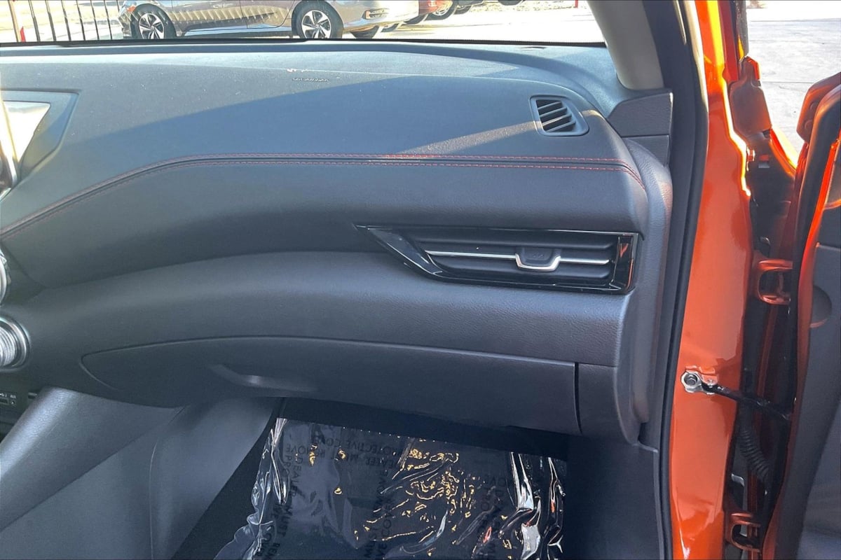 Photo 14 of this Nissan Sentra