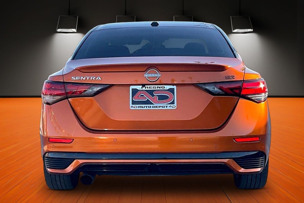 Photo 4 of this Nissan Sentra