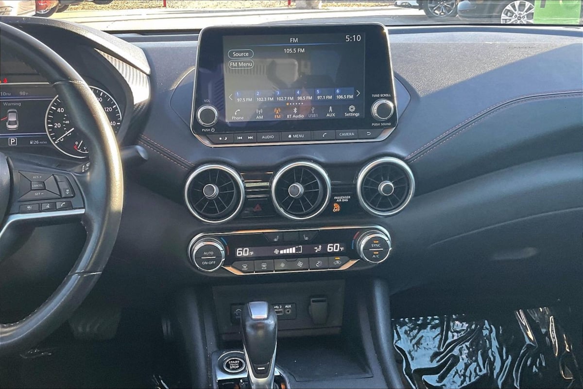 Photo 6 of this Nissan Sentra