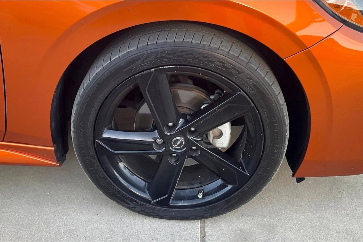 Photo 8 of this Nissan Sentra
