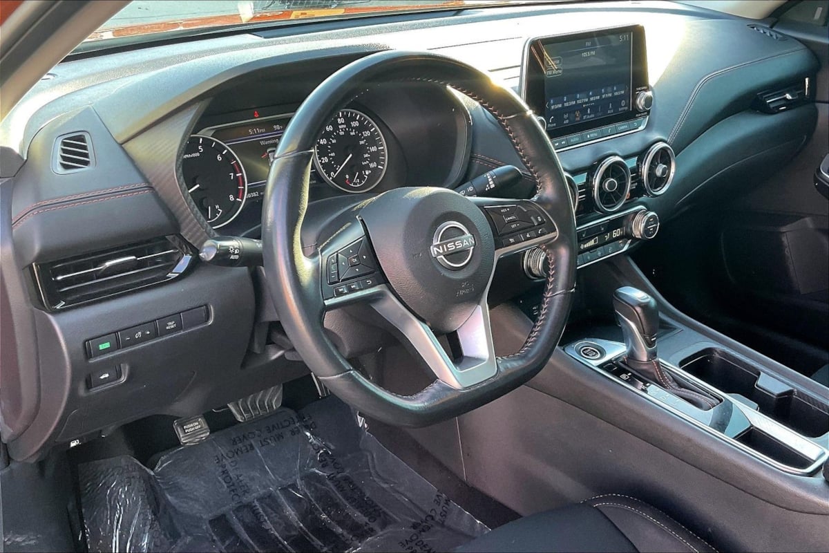 Photo 12 of this Nissan Sentra