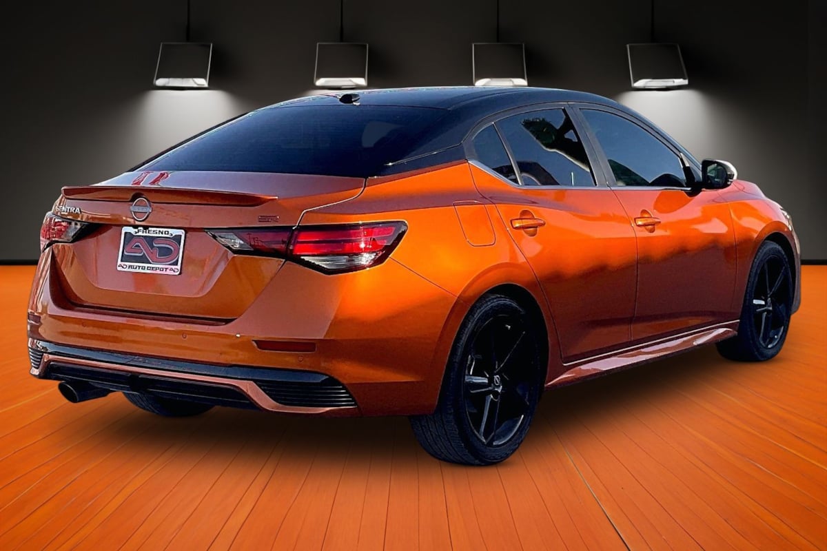Photo 11 of this Nissan Sentra