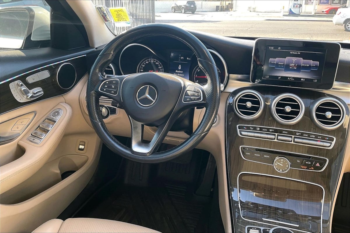 Photo 5 of this Mercedes-Benz C 300