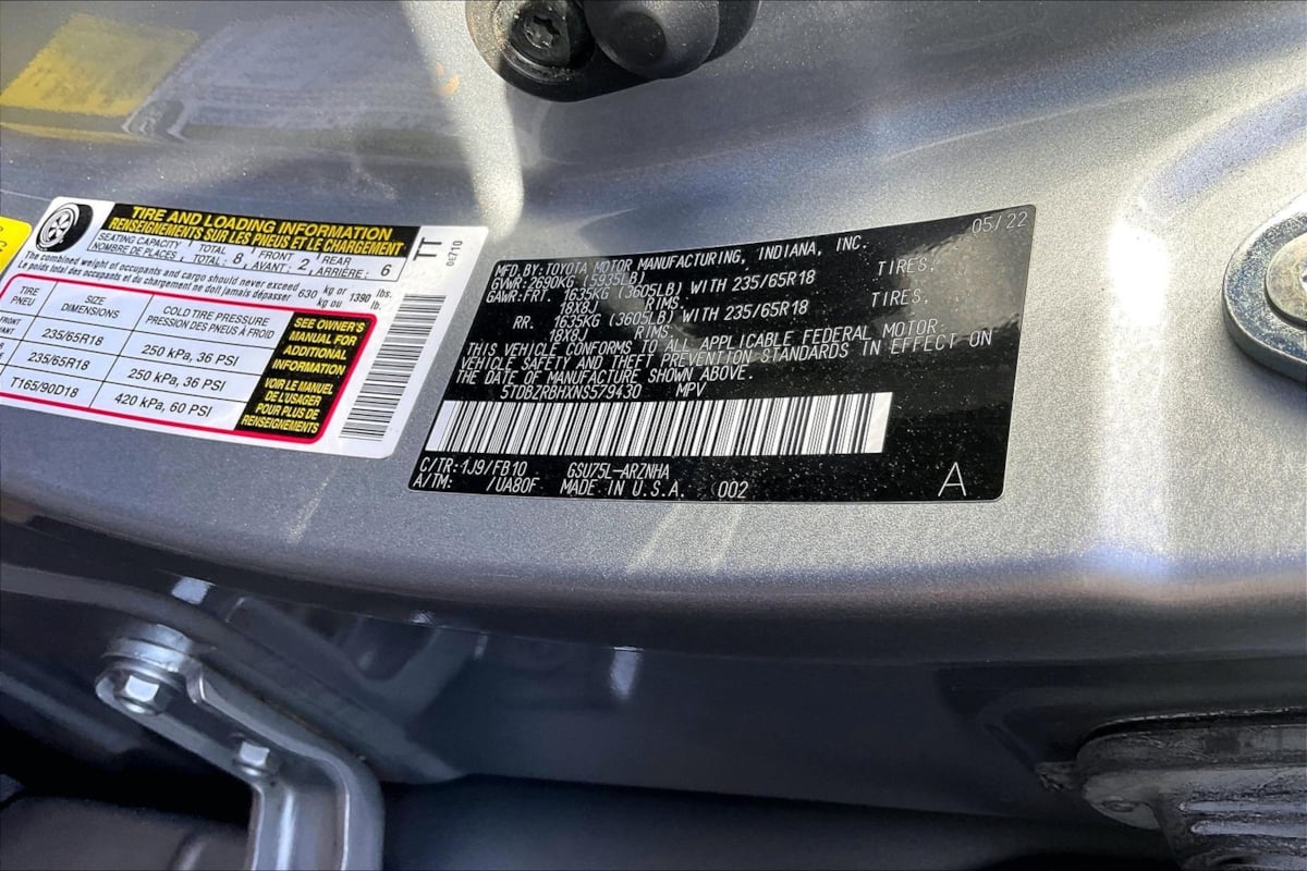 Photo 27 of this Toyota Highlander