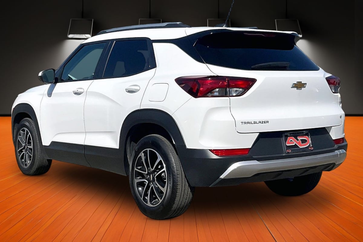 Photo 10 of this Chevrolet Trailblazer