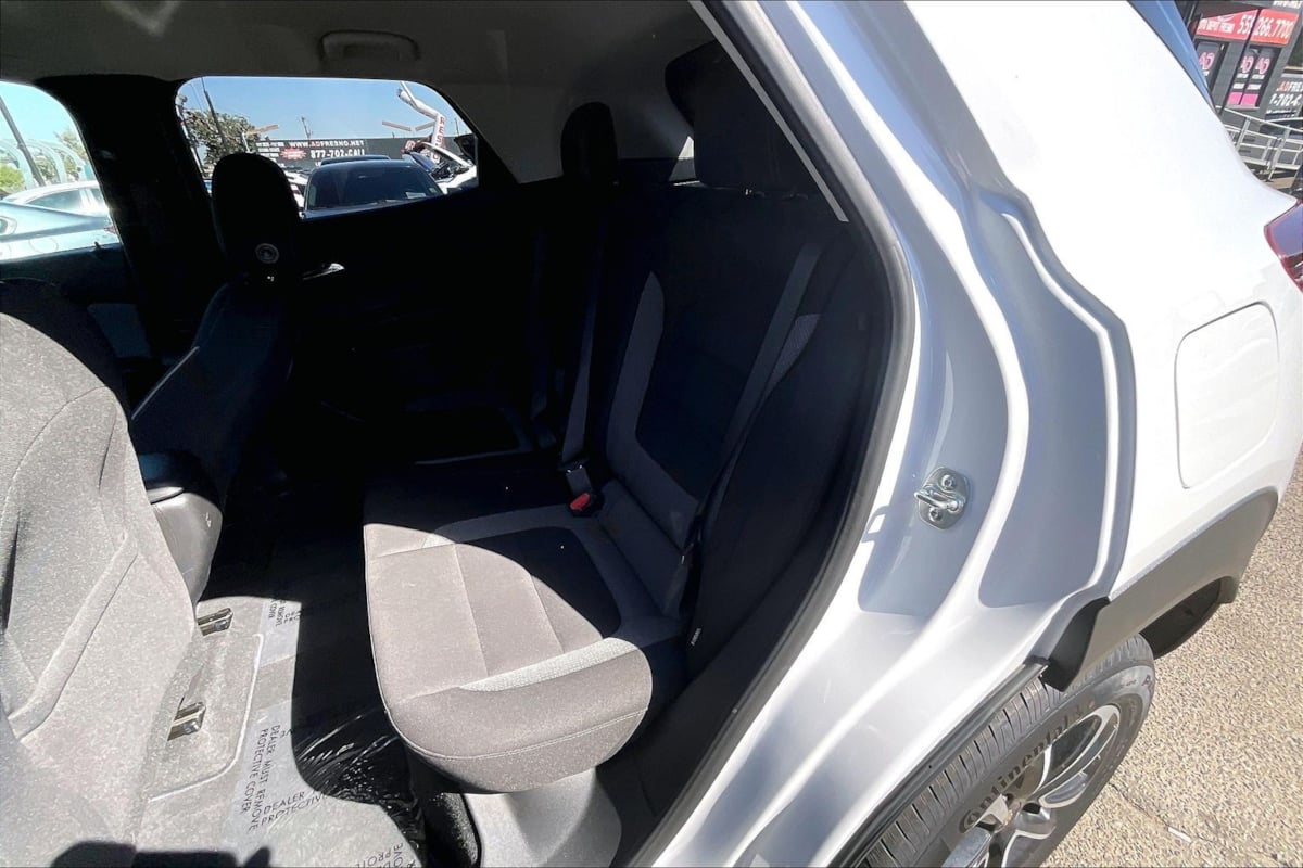 Photo 21 of this Chevrolet Trailblazer