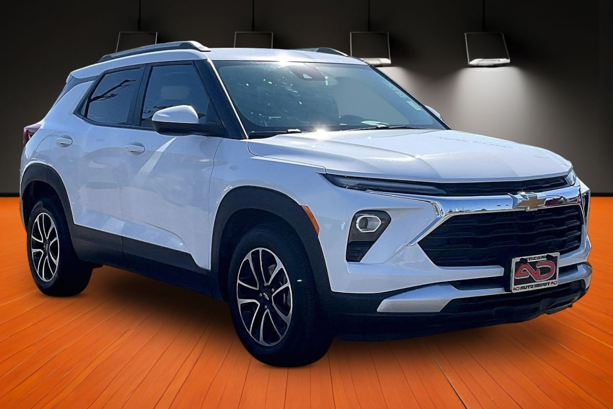 Photo 3 of this Chevrolet Trailblazer