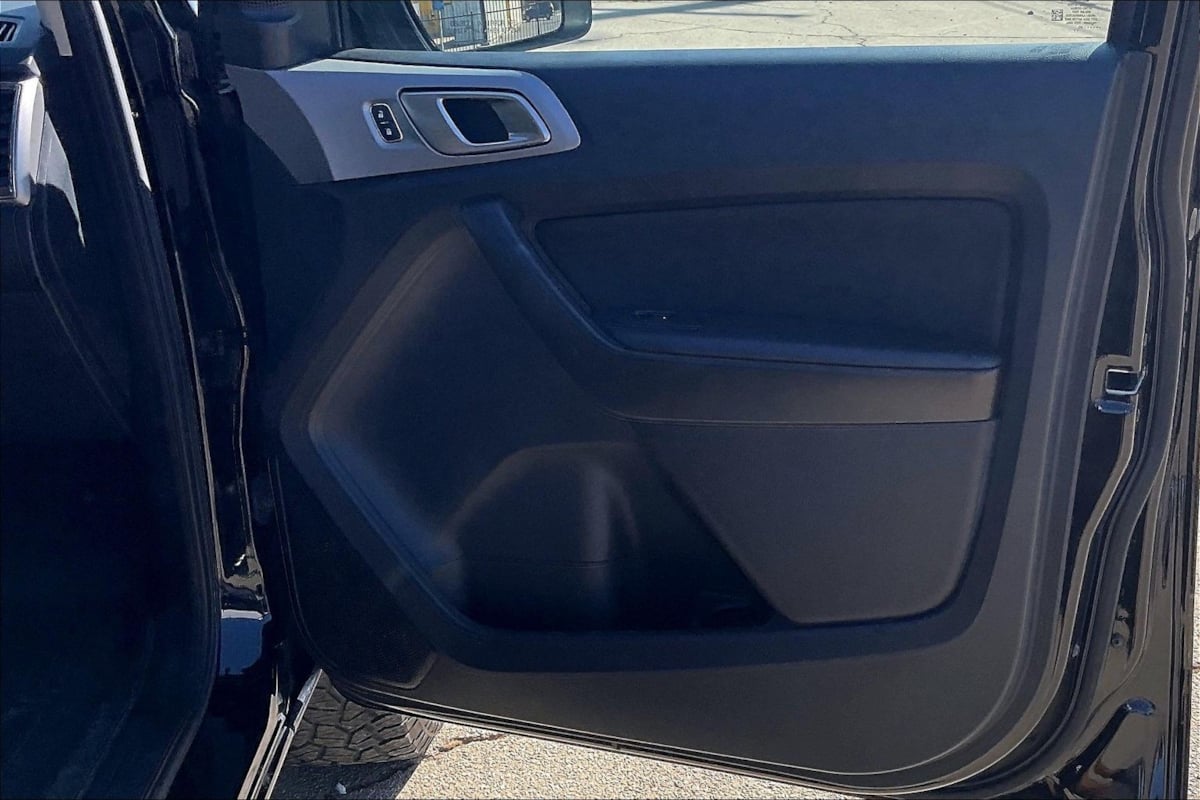 Photo 19 of this Ford Ranger