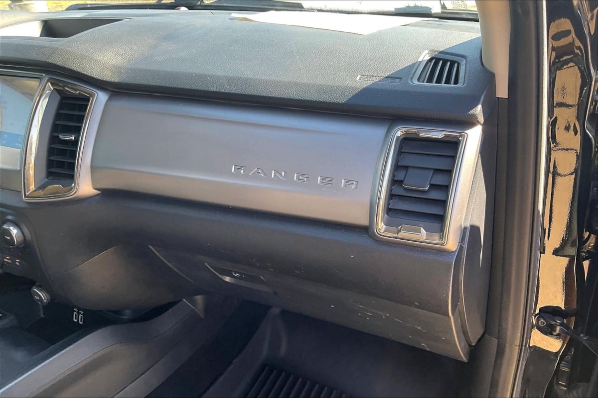 Photo 14 of this Ford Ranger