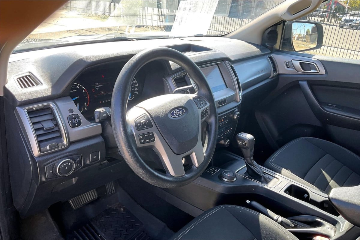 Photo 12 of this Ford Ranger