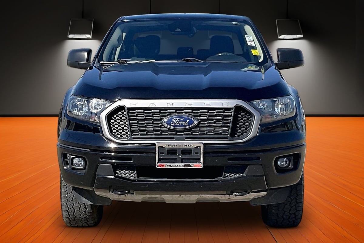 Photo 2 of this Ford Ranger