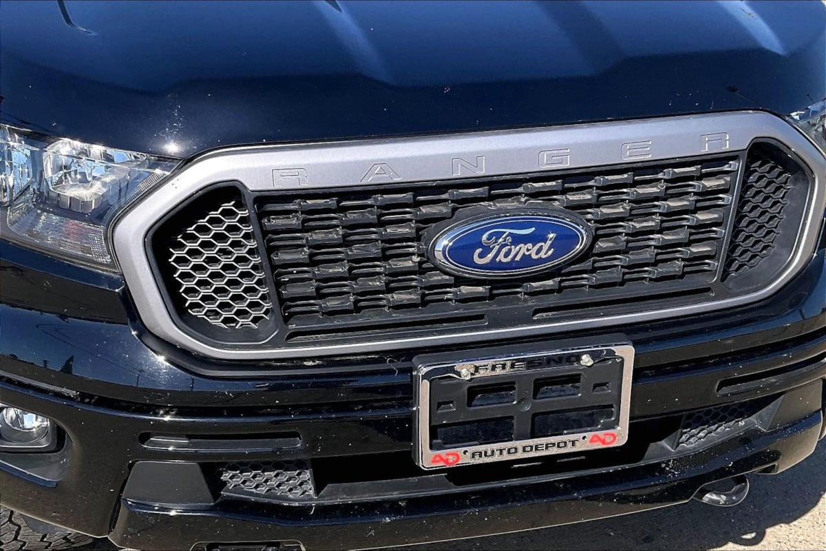 Photo 25 of this Ford Ranger