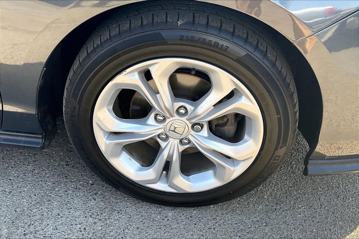 Photo 8 of this Honda Accord Sedan
