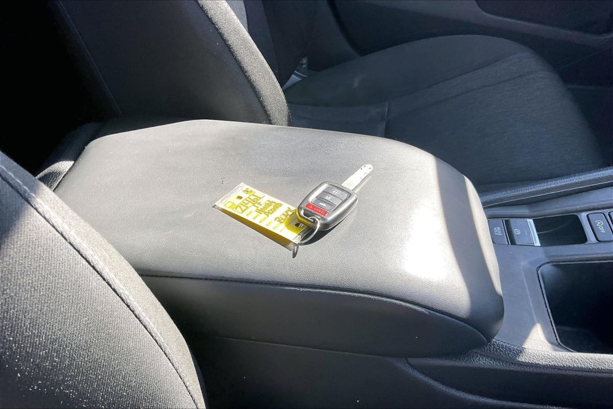 Photo 9 of this Honda Accord Sedan