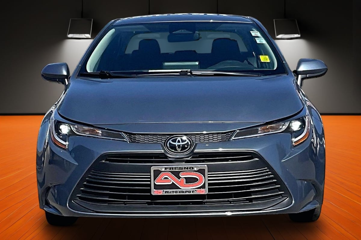 Photo 2 of this Toyota Corolla