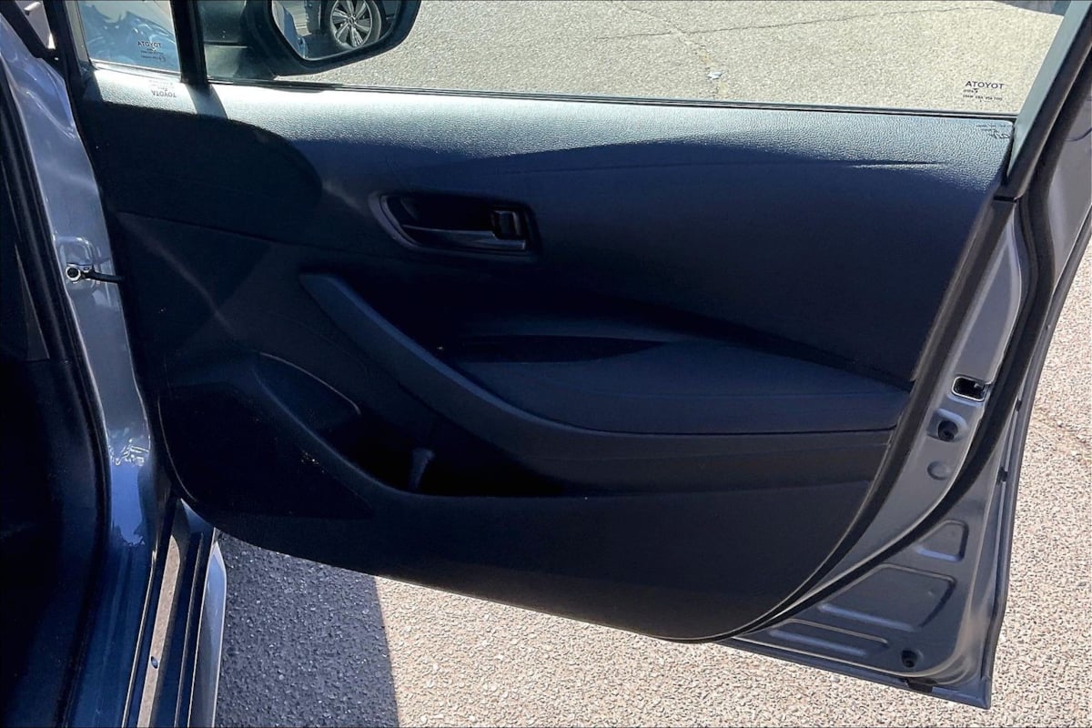 Photo 19 of this Toyota Corolla