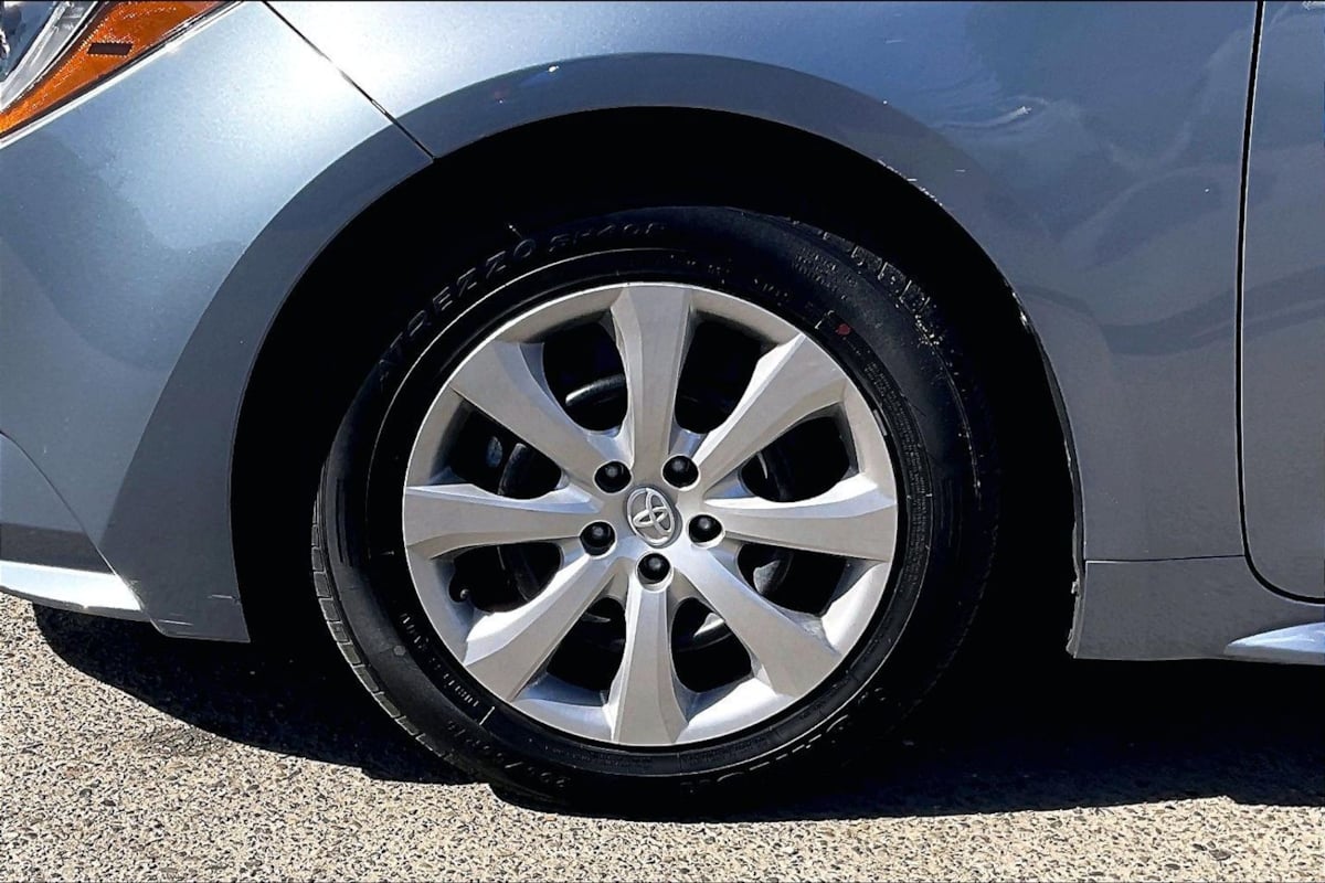 Photo 8 of this Toyota Corolla