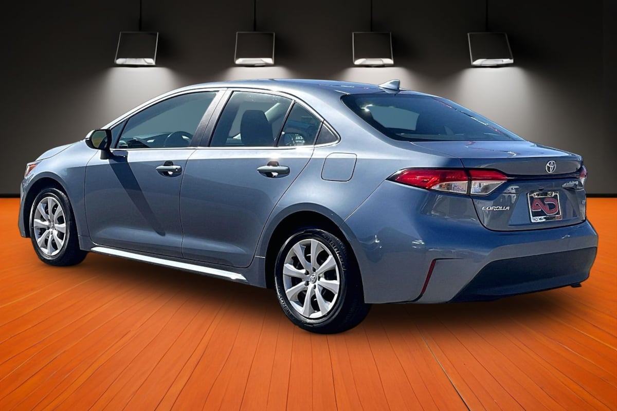 Photo 10 of this Toyota Corolla