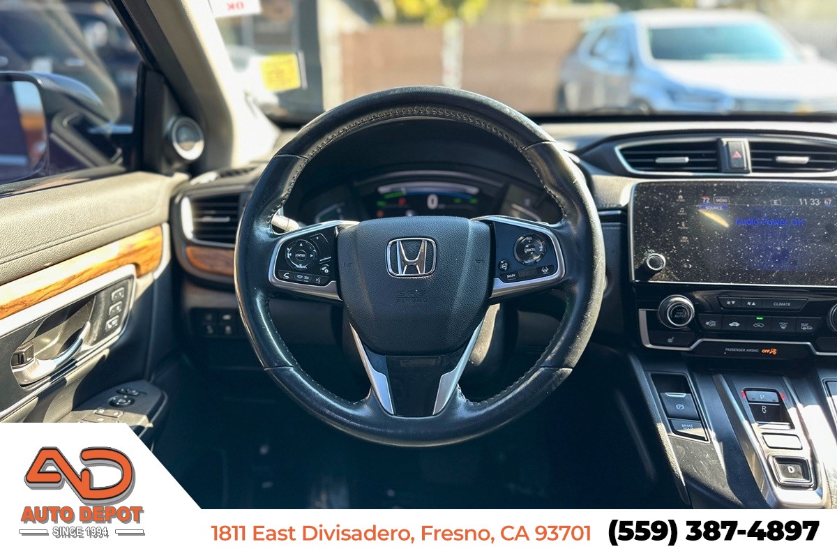 Photo 8 of this Honda CR-V Hybrid