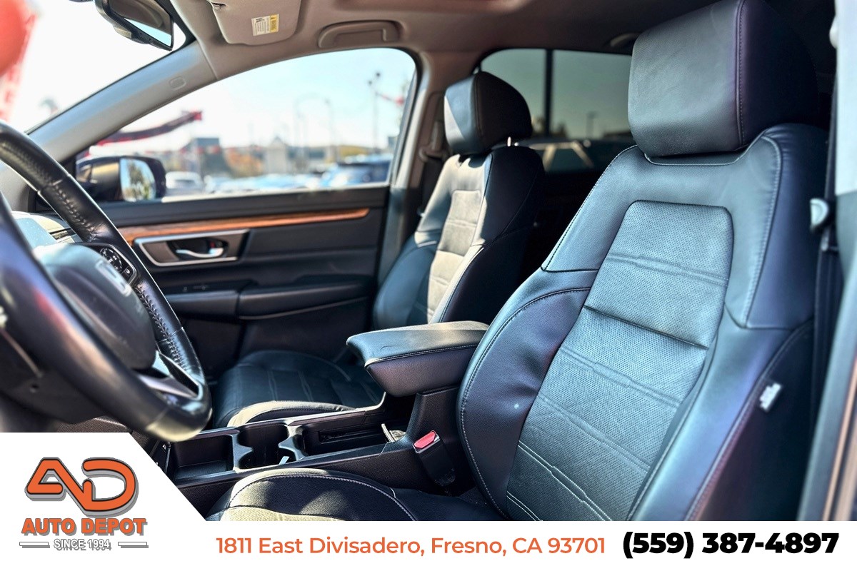 Photo 11 of this Honda CR-V Hybrid