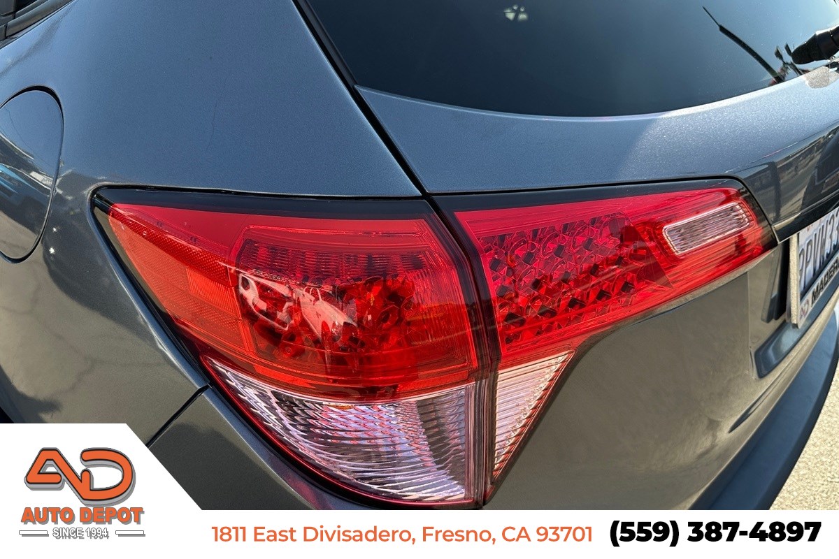 Photo 15 of this Honda CR-V Hybrid