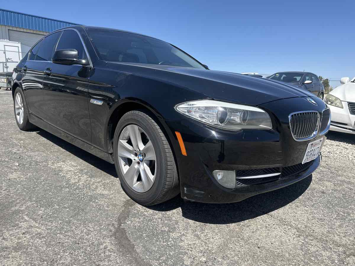 Used 2011 BMW 5 Series 528i with VIN WBAFR1C58BC742674 for sale in Victorville, CA