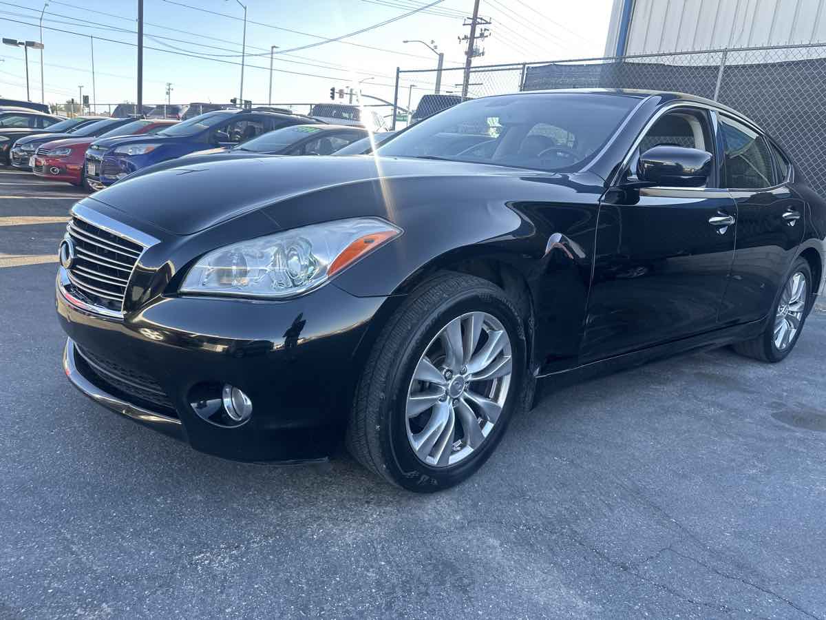 2013 INFINITI M37