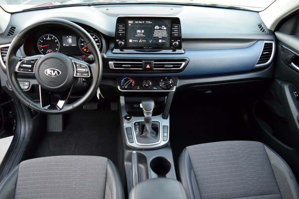 2021 Kia Seltos S photo 4