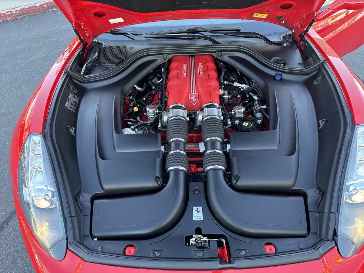 2010 Ferrari California Base photo 51