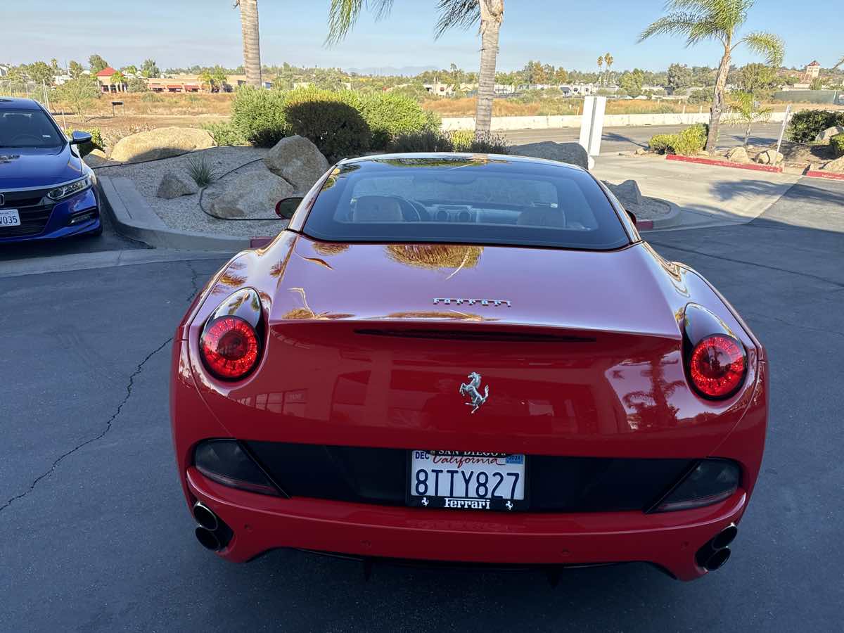 2010 Ferrari California Base photo 6