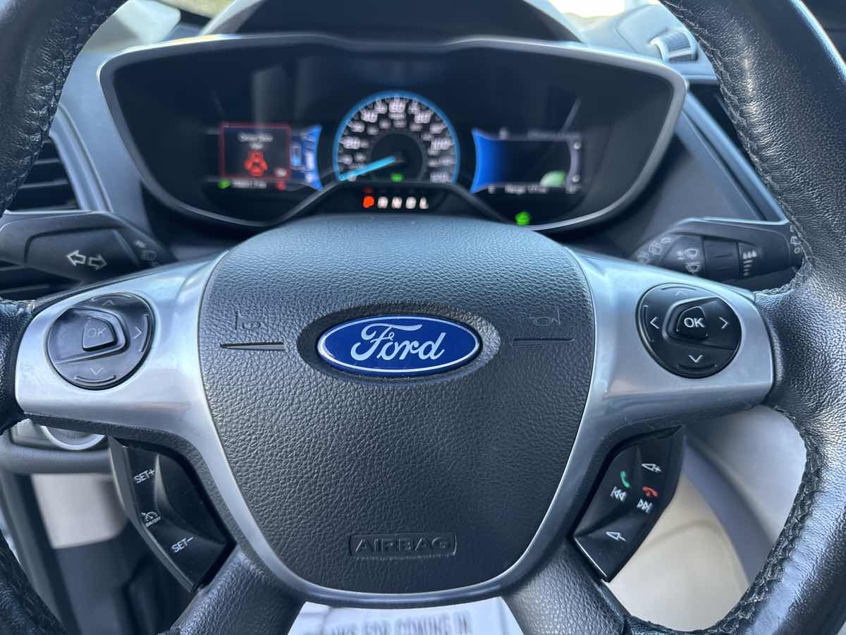 2016 Ford C-Max SE photo 23