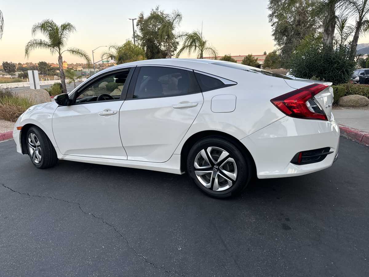 2019 Honda Civic LX photo 16