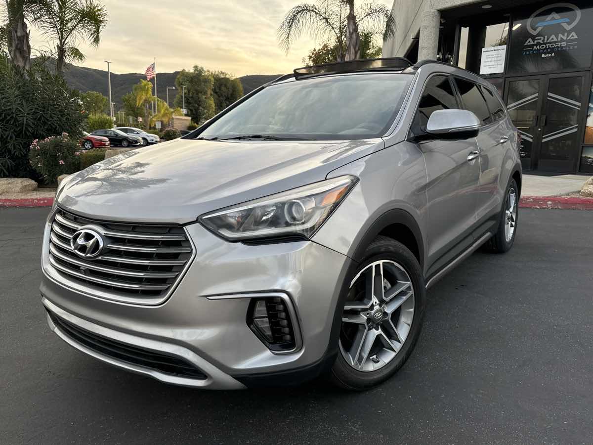 2017 Hyundai Santa Fe Limited Ultimate photo 2