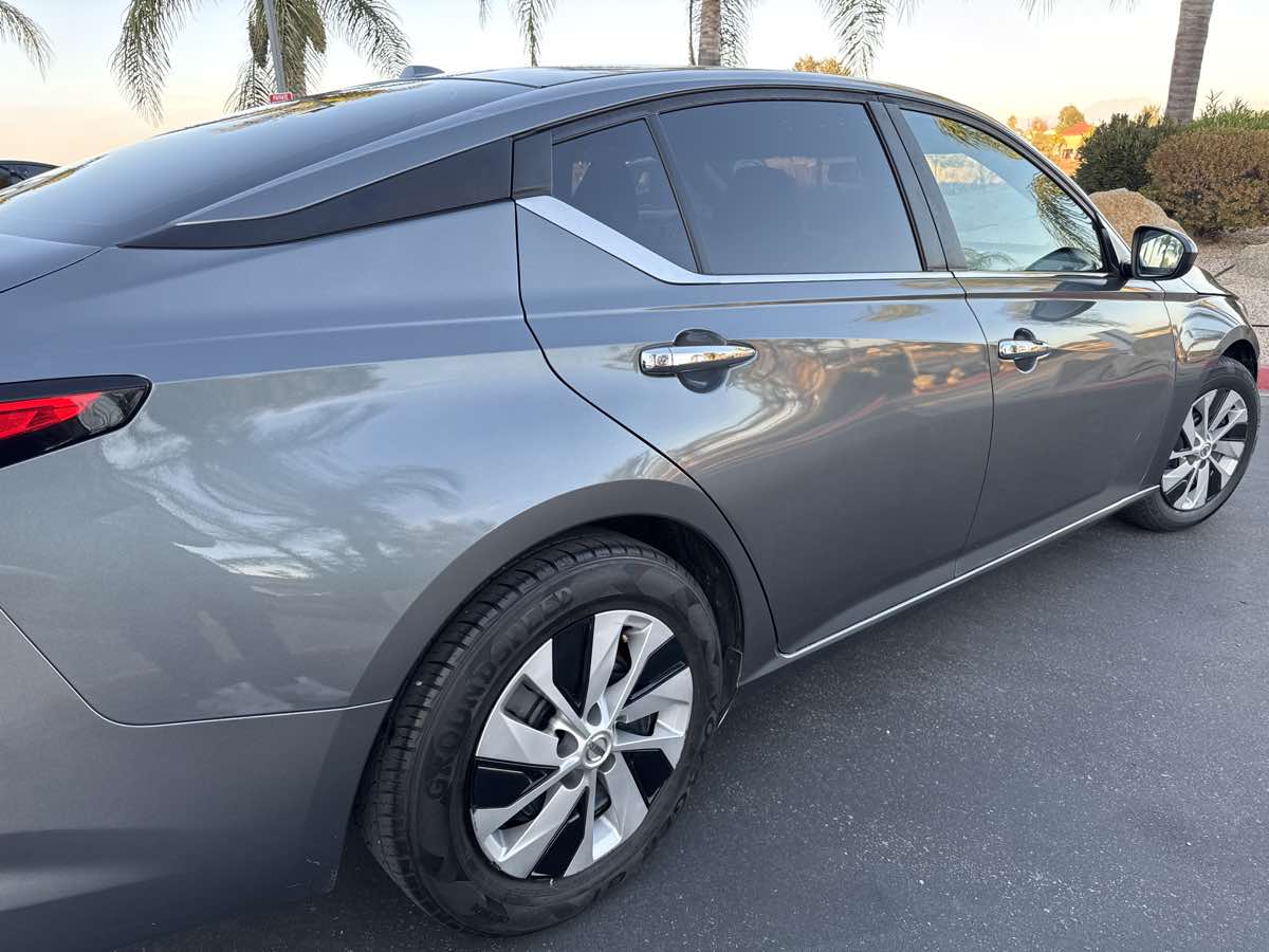 2020 Nissan Altima S photo 17