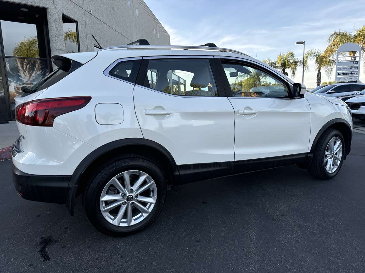 2019 Nissan Rogue Sport SV photo 4